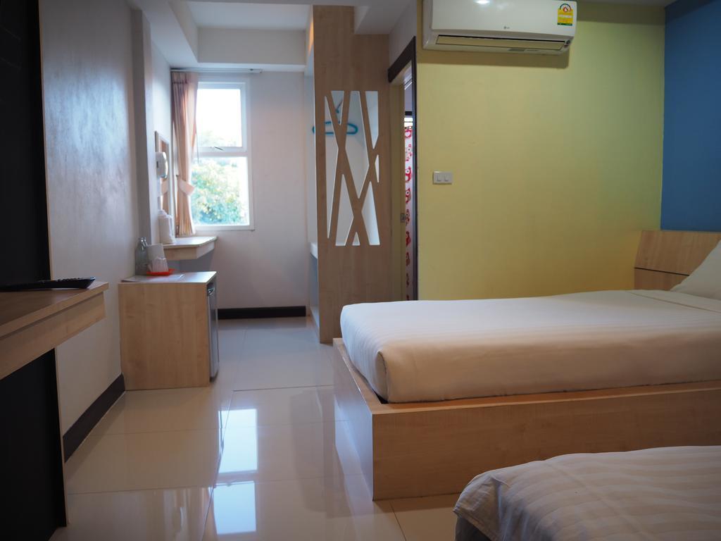 Hotel Le Lerts Living Khon Kaen Extérieur photo